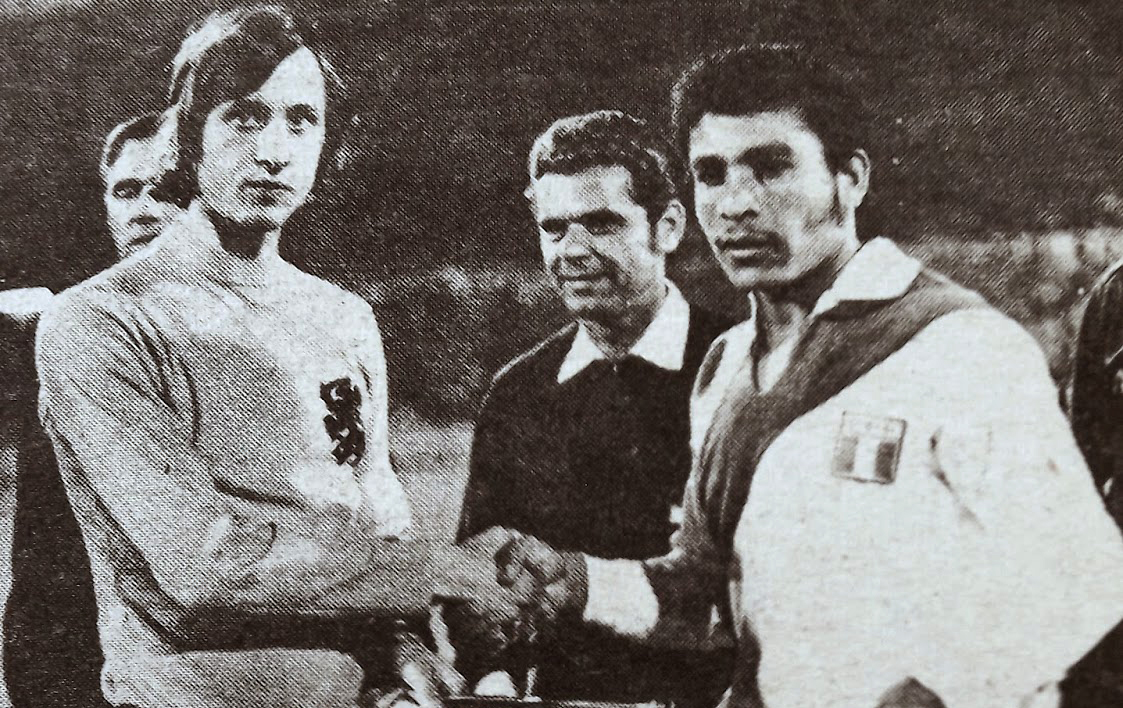 Cruyff y Chumpitaz 1972